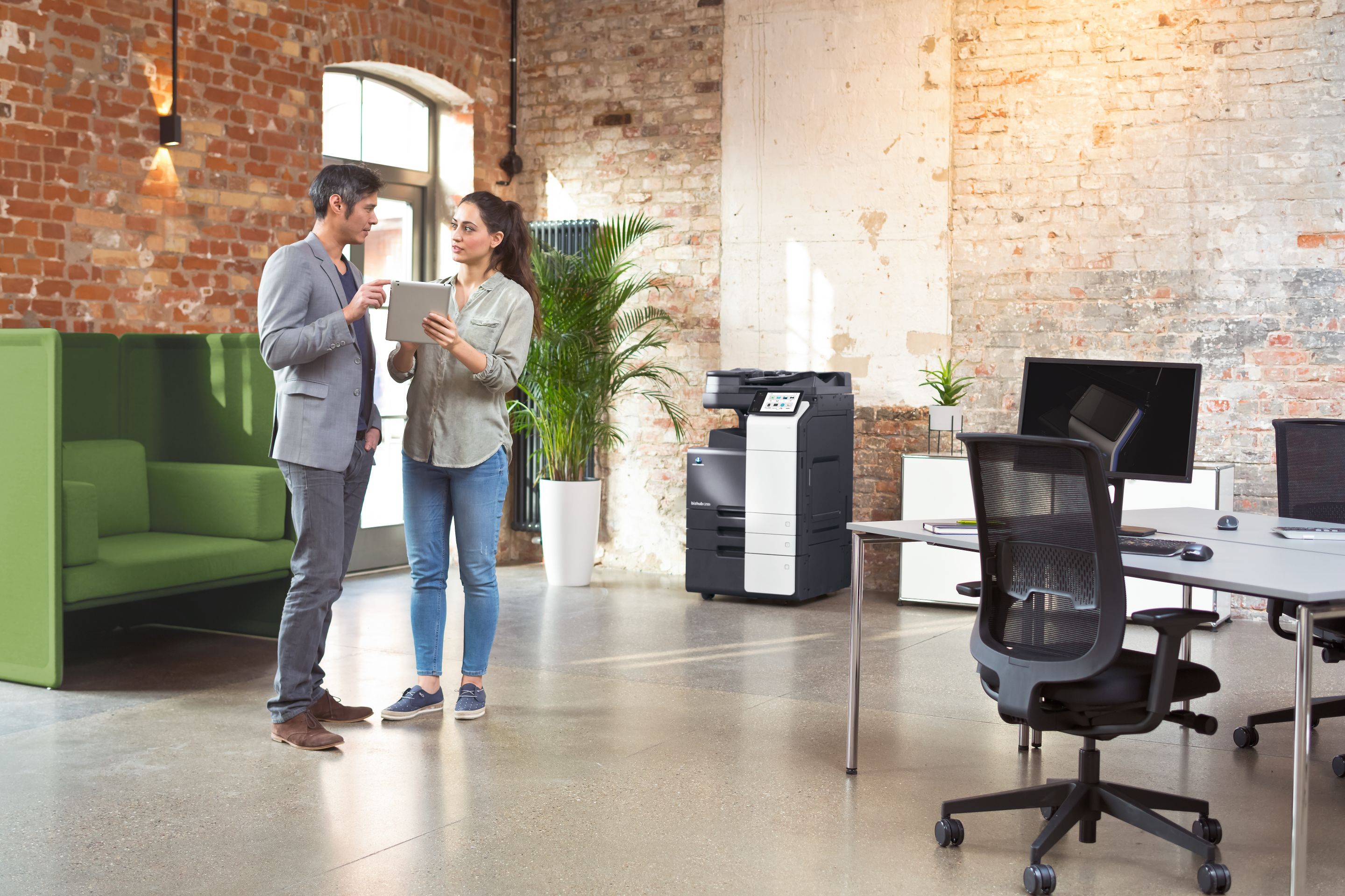 Обладнання Konica Minolta: найпопулярніші принтери та рішення для офісу та дому  